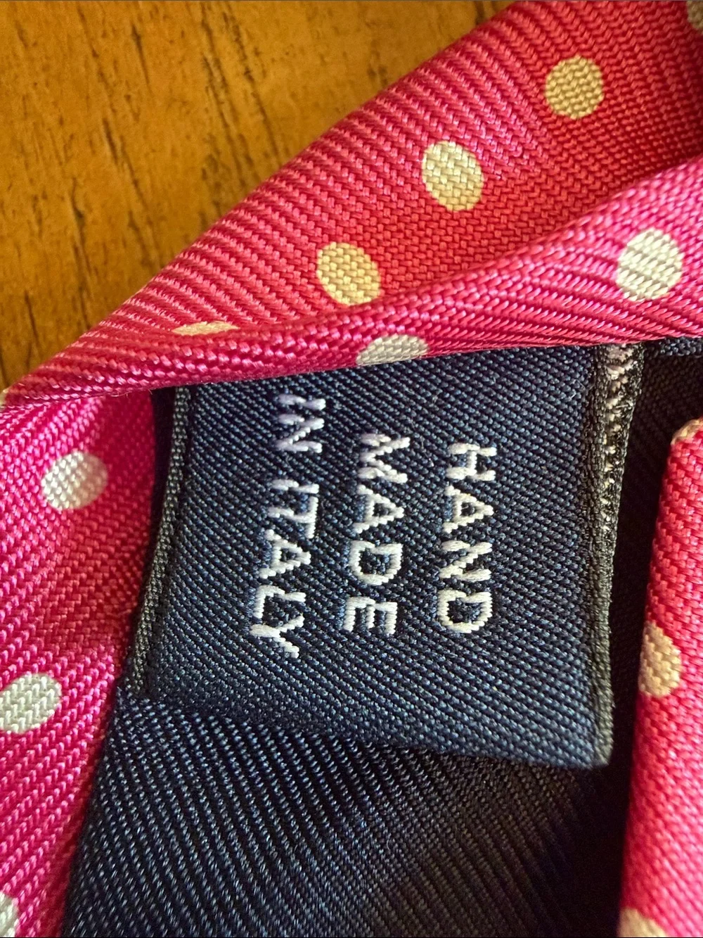 Polo Ralph Lauren Men’s Silk Tie Pink and White Dot NWT.